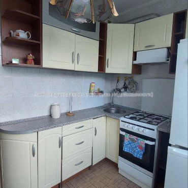 Продам квартиру, Непокоренных ул. , 70 , 2 кім., 46 м², капитальный ремонт 