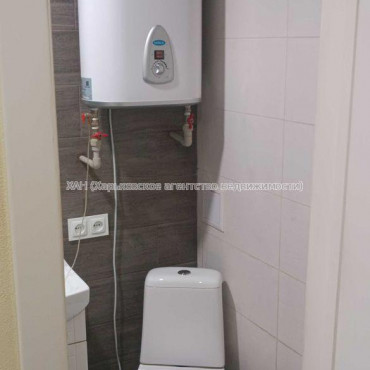 Продам квартиру, Салтовское шоссе , 1 кім., 50 м², капитальный ремонт 