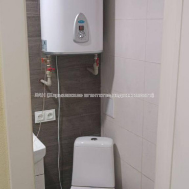 Продам квартиру, Салтовское шоссе , 1 кім., 50 м², капитальный ремонт 