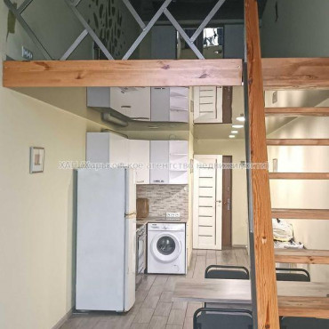 Продам квартиру, Салтовское шоссе , 1 кім., 50 м², капитальный ремонт 