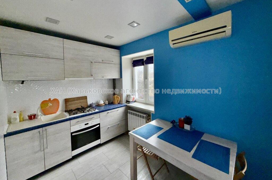 Продам квартиру, Байрона пр-т , 2  ком., 46.90 м², капитальный ремонт 