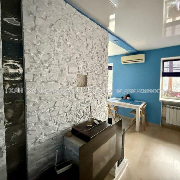 Продам квартиру, Байрона пр-т , 2  ком., 46.90 м², капитальный ремонт 