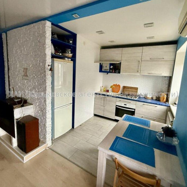 Продам квартиру, Байрона пр-т , 2  ком., 46.90 м², капитальный ремонт 