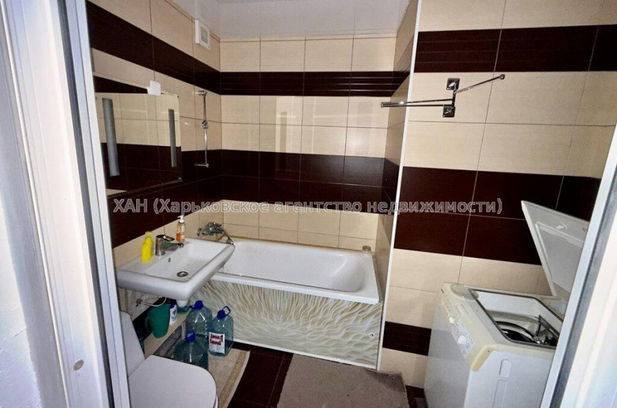 Продам квартиру, Байрона пр-т , 2  ком., 46.90 м², капитальный ремонт 