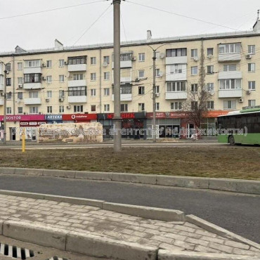 Продам квартиру, Байрона пр-т , 2  ком., 46.90 м², капитальный ремонт 