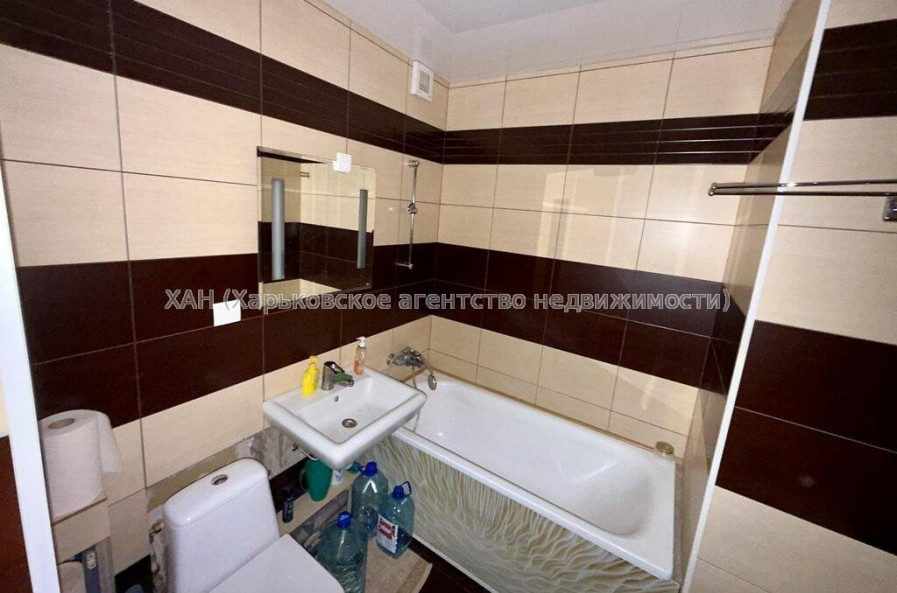 Продам квартиру, Байрона пр-т , 2  ком., 46.90 м², капитальный ремонт 