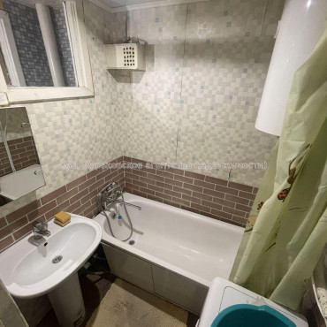 Продам квартиру, Аэрокосмический пр. , 1  ком., 43 м², косметический ремонт 