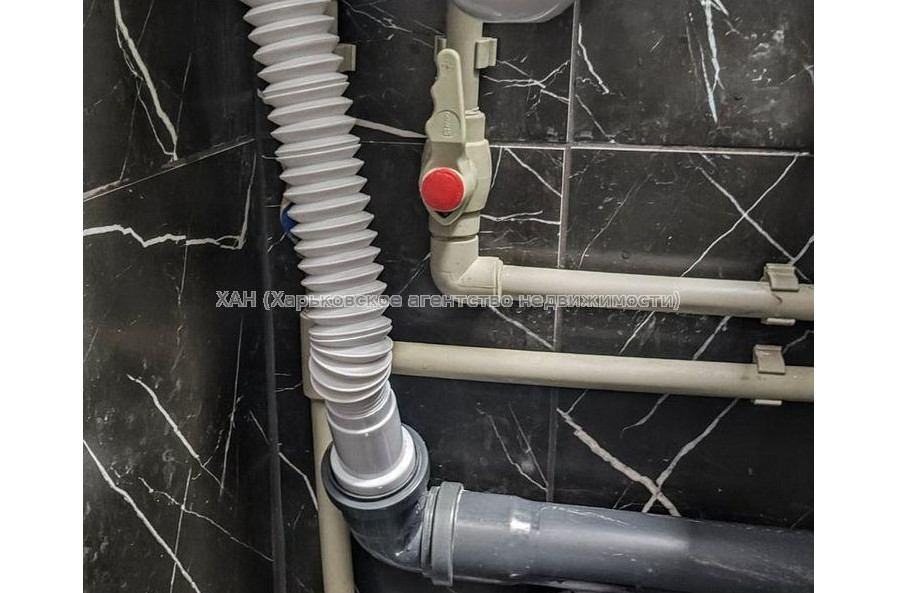 Продам квартиру, Академиков Ахиезеров ул. , 1 кім., 26 м², евроремонт 