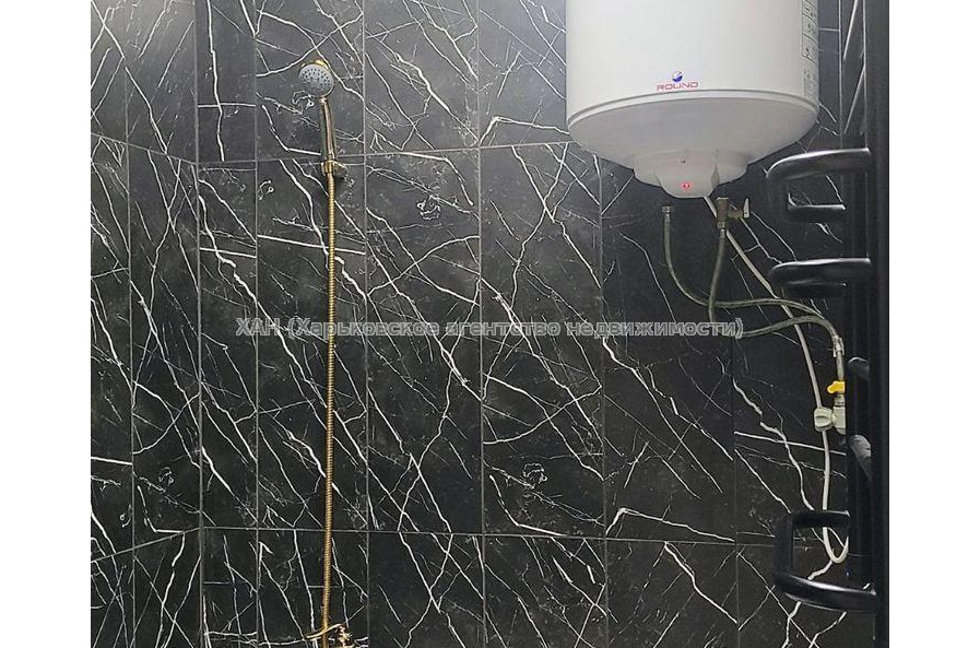 Продам квартиру, Академиков Ахиезеров ул. , 1 кім., 26 м², евроремонт 