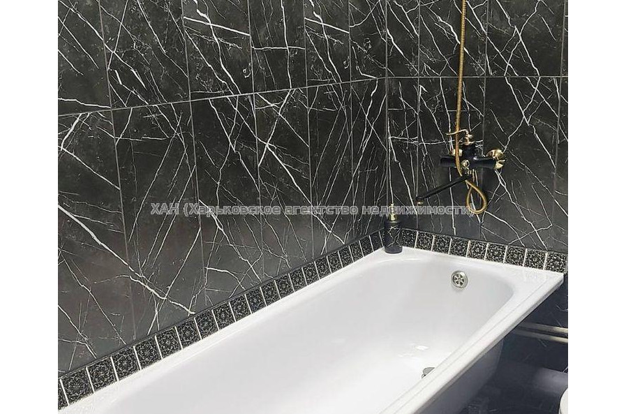 Продам квартиру, Академиков Ахиезеров ул. , 1 кім., 26 м², евроремонт 