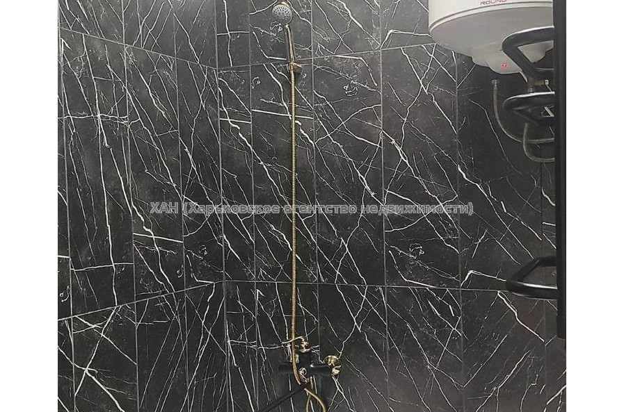 Продам квартиру, Академиков Ахиезеров ул. , 1 кім., 26 м², евроремонт 