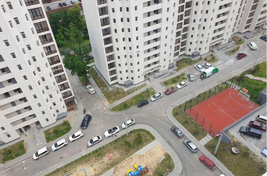 Продам квартиру, Профессорская ул. , 5 кім., 200 м², без внутренних работ 