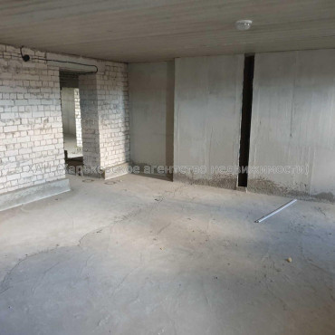 Продам квартиру, Профессорская ул. , 5 кім., 200 м², без внутренних работ 