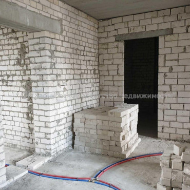 Продам квартиру, Профессорская ул. , 5 кім., 200 м², без внутренних работ 