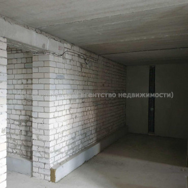 Продам квартиру, Профессорская ул. , 5 кім., 200 м², без внутренних работ 