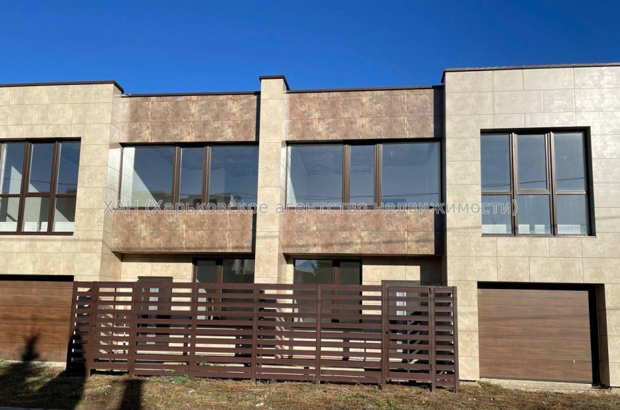 Продам будинок, Алупкинская ул. , 206 м², 3 соток, без отделочных работ 