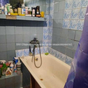 Продам квартиру, Аэрокосмический пр. , 174/8 , 3 кім., 68 м², косметический ремонт 