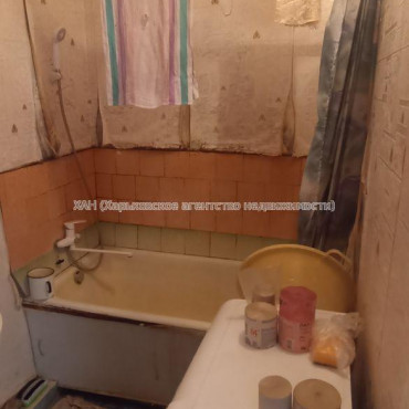 Продам квартиру, Ахсарова Энвера ул. , 2 кім., 54 м², советский ремонт 