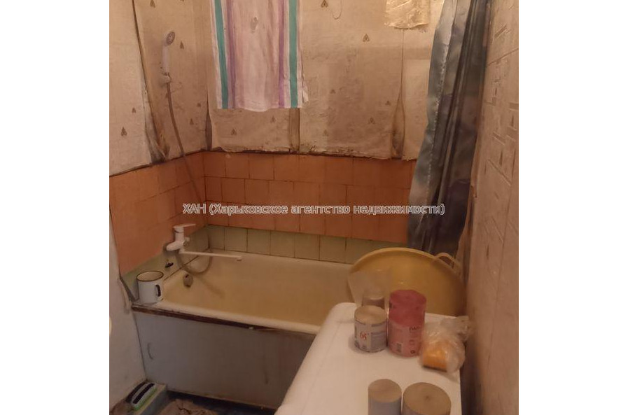 Продам квартиру, Ахсарова Энвера ул. , 2 кім., 54 м², советский ремонт 