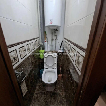 Сдам квартиру, Амосова ул. , 2  ком., 55 м², советский ремонт 