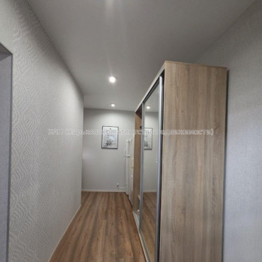 Продам квартиру, Победы просп. , 1 кім., 42 м², евроремонт 