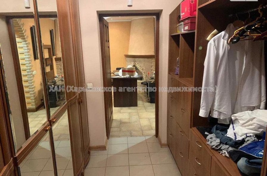 Продам дом, Ирининская ул. , 250 м², 5 сот., евроремонт 