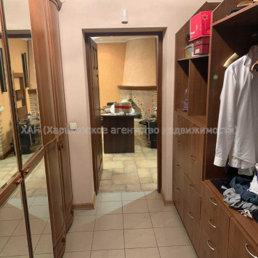 Продам дом, Ирининская ул. , 250 м², 5 сот., евроремонт 