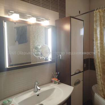 Продам дом, Ирининская ул. , 250 м², 5 сот., евроремонт 