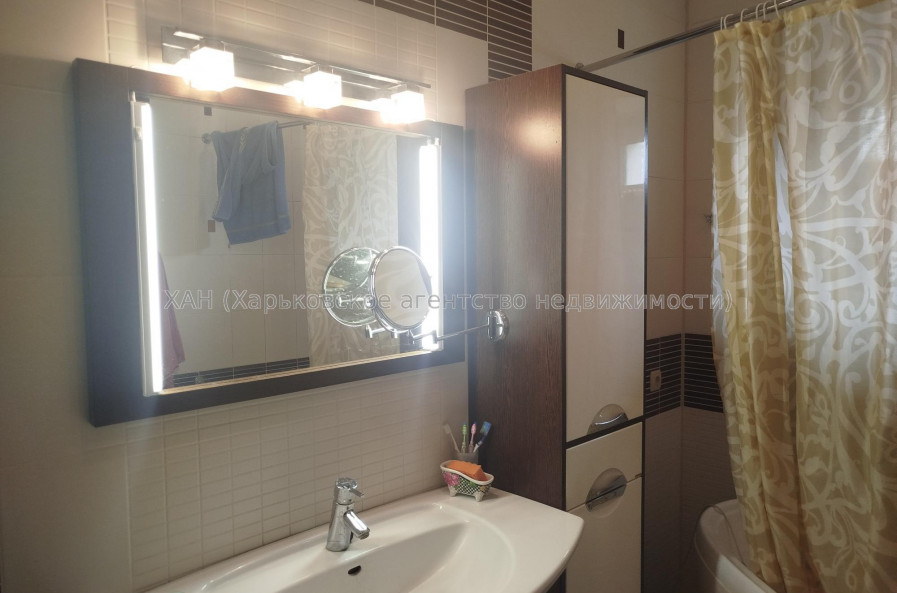 Продам дом, Ирининская ул. , 250 м², 5 сот., евроремонт 