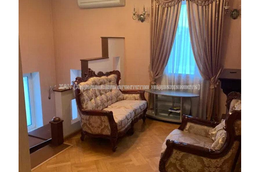Продам дом, Ирининская ул. , 250 м², 5 сот., евроремонт 