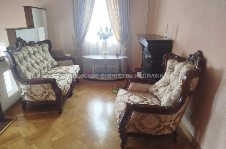 Продам дом, Ирининская ул. , 250 м², 5 сот., евроремонт 