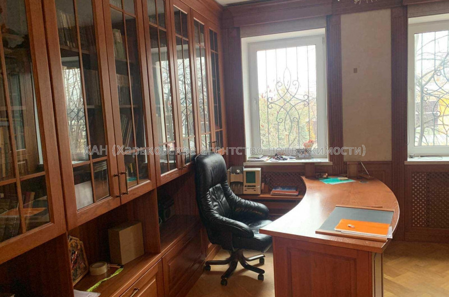 Продам дом, Ирининская ул. , 250 м², 5 сот., евроремонт 