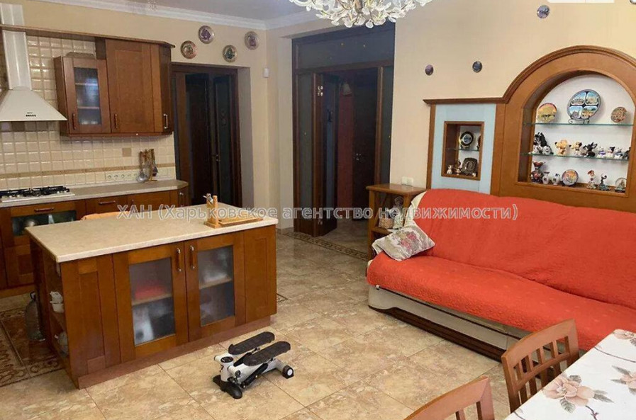 Продам дом, Ирининская ул. , 250 м², 5 сот., евроремонт 