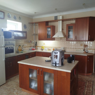 Продам дом, Ирининская ул. , 250 м², 5 сот., евроремонт 