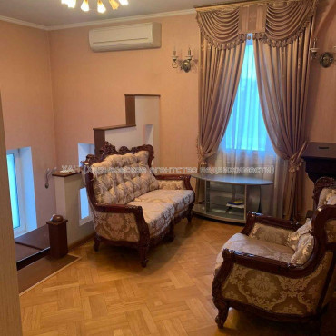 Продам дом, Ирининская ул. , 250 м², 5 сот., евроремонт 