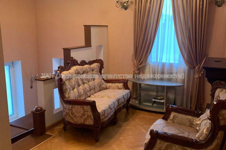 Продам дом, Ирининская ул. , 250 м², 5 сот., евроремонт 