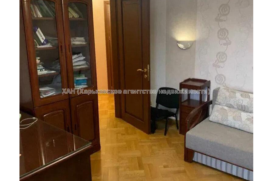Продам дом, Ирининская ул. , 250 м², 5 сот., евроремонт 