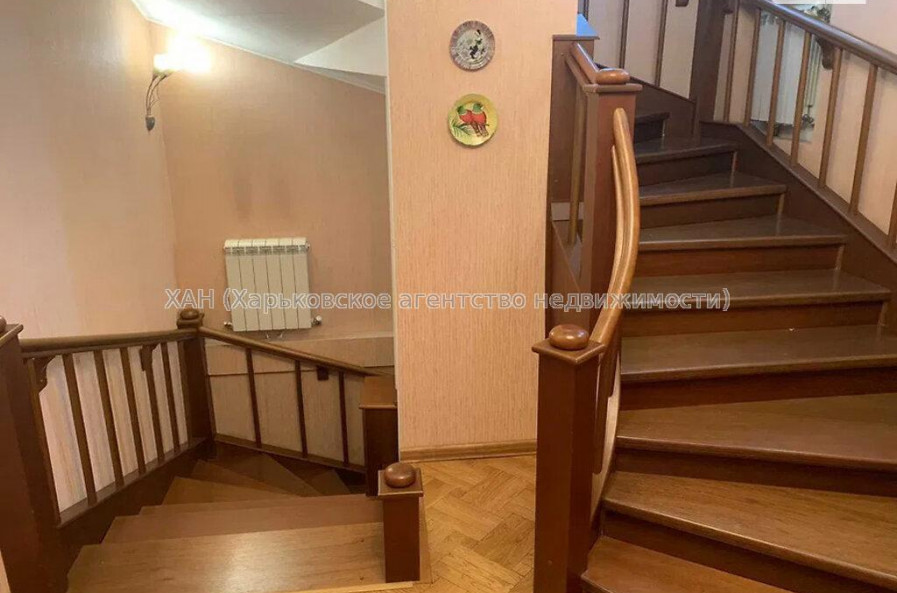 Продам дом, Ирининская ул. , 250 м², 5 сот., евроремонт 