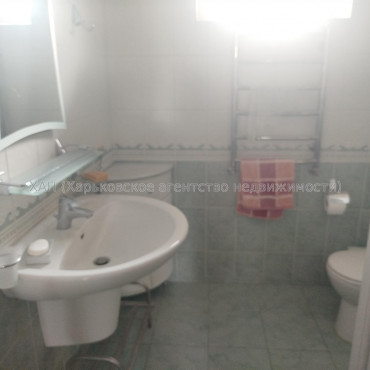 Продам дом, Ирининская ул. , 250 м², 5 сот., евроремонт 