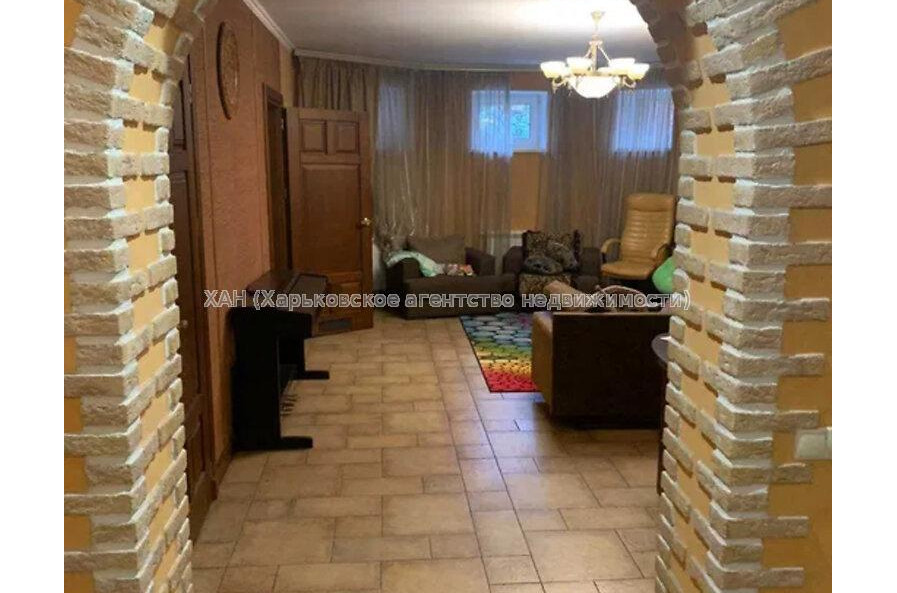 Продам дом, Ирининская ул. , 250 м², 5 сот., евроремонт 