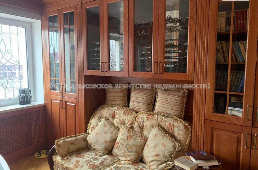 Продам дом, Ирининская ул. , 250 м², 5 сот., евроремонт 