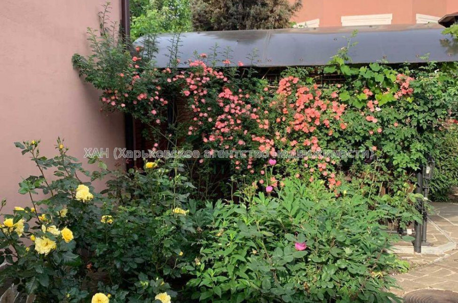 Продам дом, Ирининская ул. , 250 м², 5 сот., евроремонт 