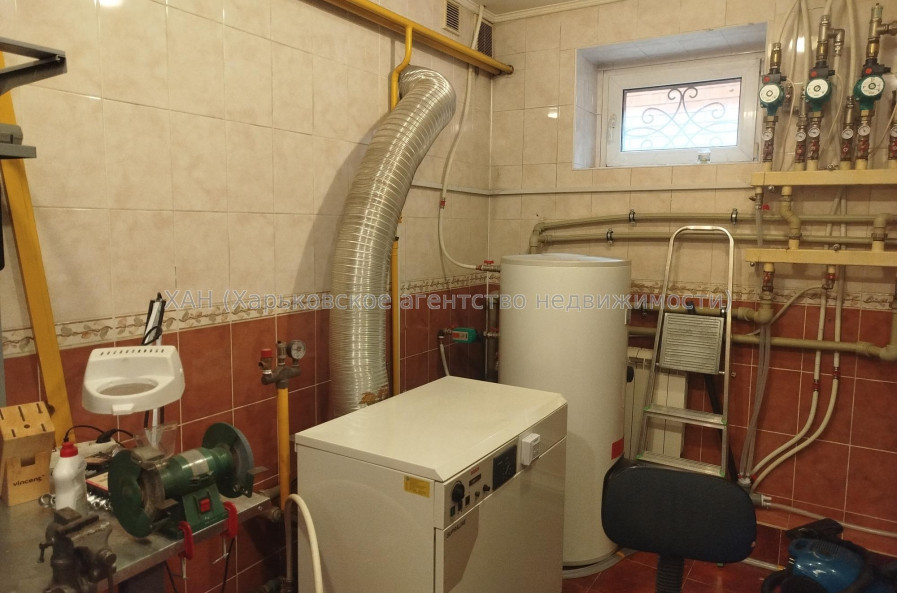 Продам дом, Ирининская ул. , 250 м², 5 сот., евроремонт 