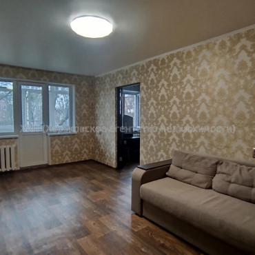 Продам квартиру, Богдана Хмельницкого бульв. , 2 кім., 44.90 м², капитальный ремонт 