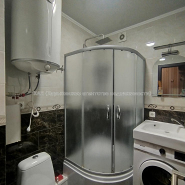 Продам квартиру, Богдана Хмельницкого бульв. , 2 кім., 44.90 м², капитальный ремонт 