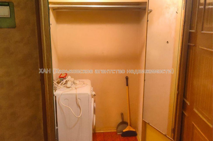 Продам квартиру, Аэрокосмический пр. , 1  ком., 29.60 м², советский ремонт 