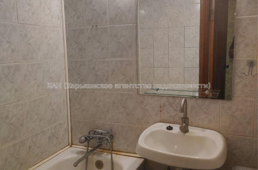 Продам квартиру, Аэрокосмический пр. , 1  ком., 29.60 м², советский ремонт 