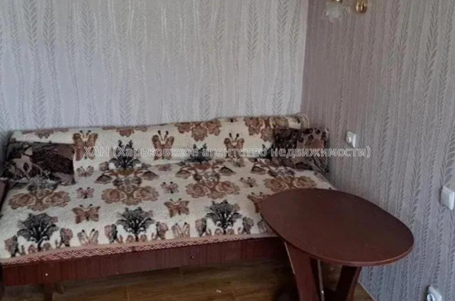 Продам квартиру, Любови Малой  просп. , 1 кім., 24 м², капитальный ремонт 
