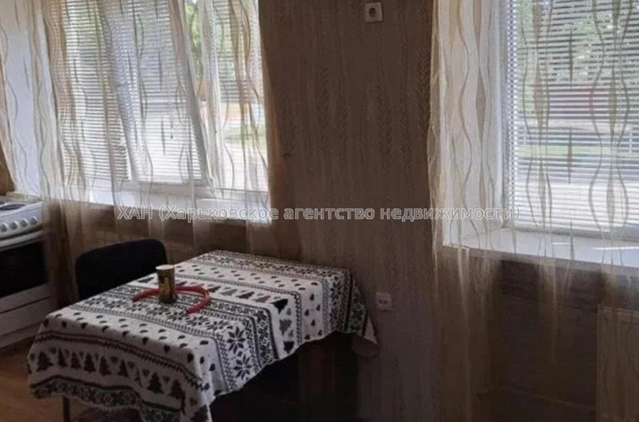 Продам квартиру, Любови Малой  просп. , 1 кім., 24 м², капитальный ремонт 