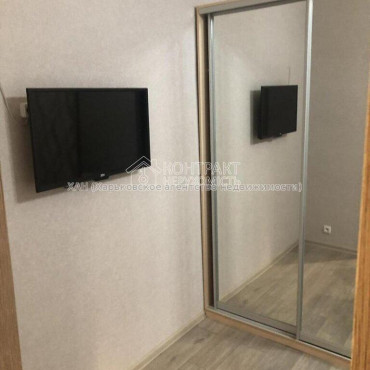 Продам квартиру, Льва Ландау просп. , 16 , 1  ком., 26 м², капитальный ремонт 